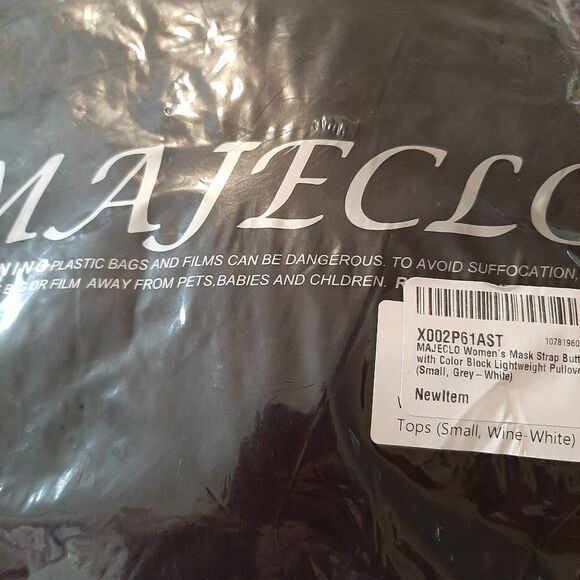 New Small Colorblock Hoodie with Mask Straps Majeclo Sweatshirt - Picture 6 of 7